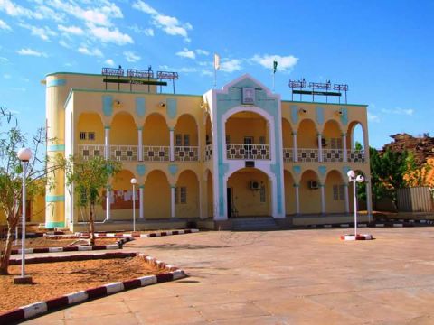 مبنى رئاسة الجامعة
